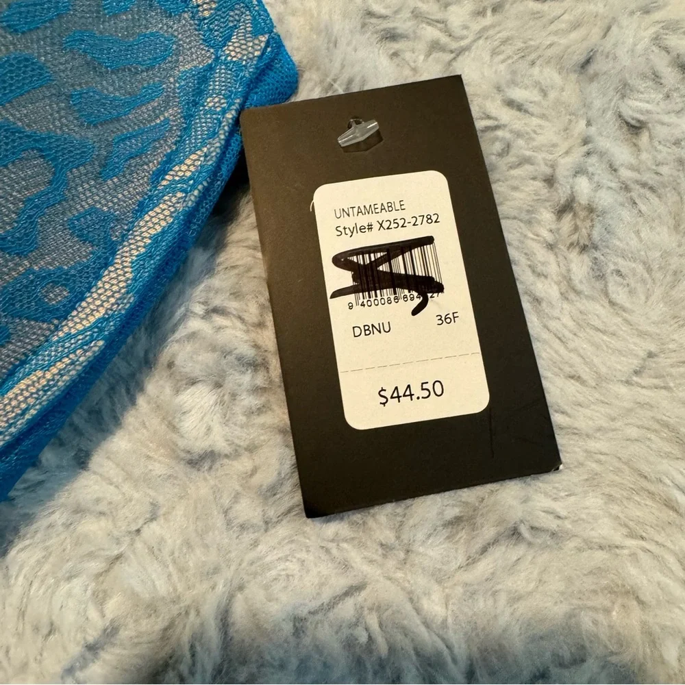 Frederick’s of Hollywood 36F Untamable Bra Bundle of 2 Blue Red Lace Plunge - Picture 4 of 12